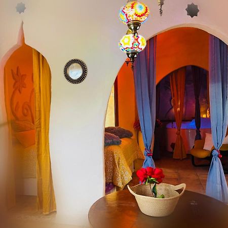 Casas Cueva El Castano Guest House ปัมปาเนย์รา ภายนอก รูปภาพ