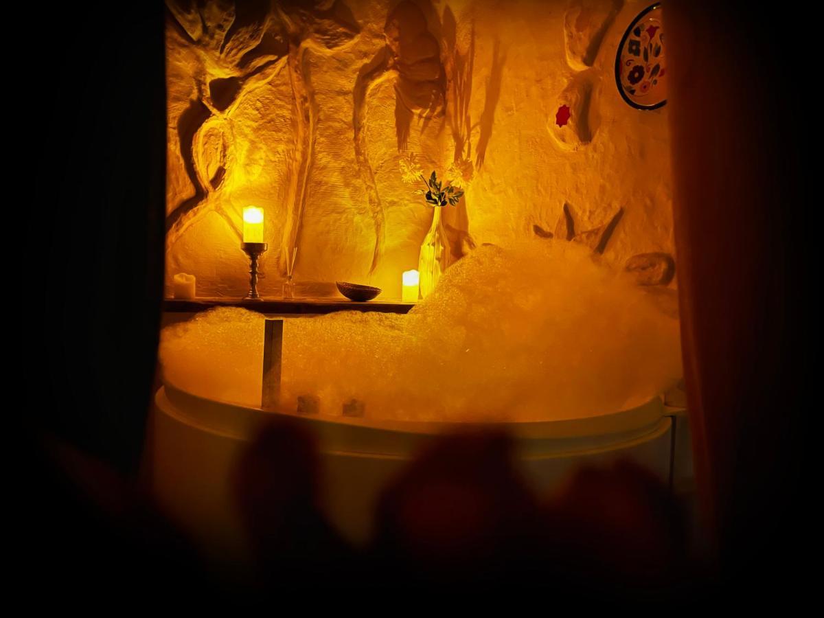 Casas Cueva El Castano Guest House ปัมปาเนย์รา ภายนอก รูปภาพ