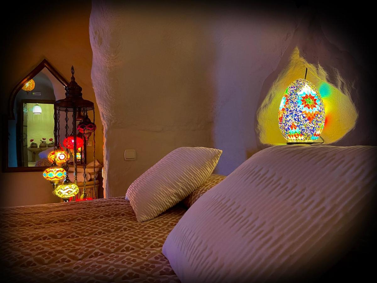 Casas Cueva El Castano Guest House ปัมปาเนย์รา ภายนอก รูปภาพ