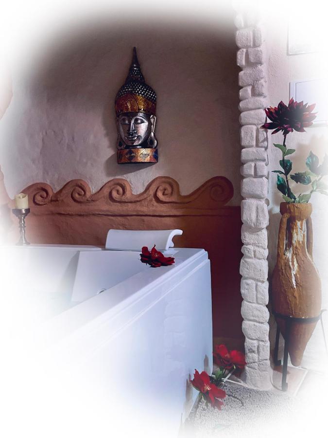 Casas Cueva El Castano Guest House ปัมปาเนย์รา ภายนอก รูปภาพ