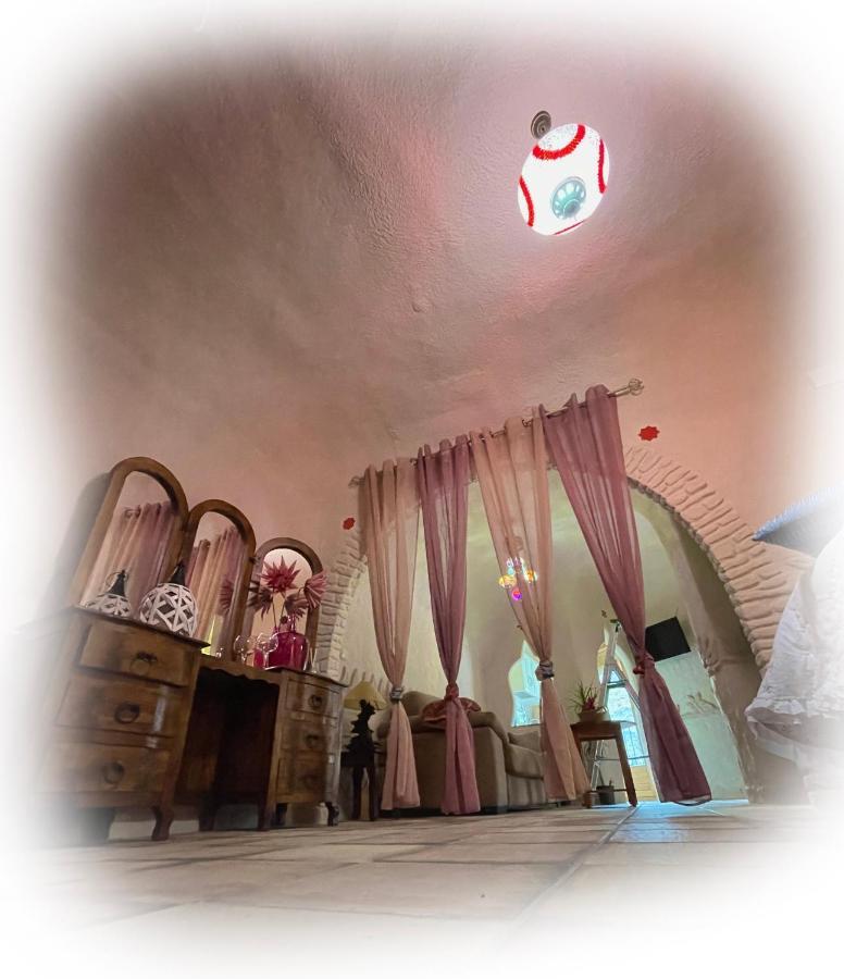Casas Cueva El Castano Guest House ปัมปาเนย์รา ภายนอก รูปภาพ