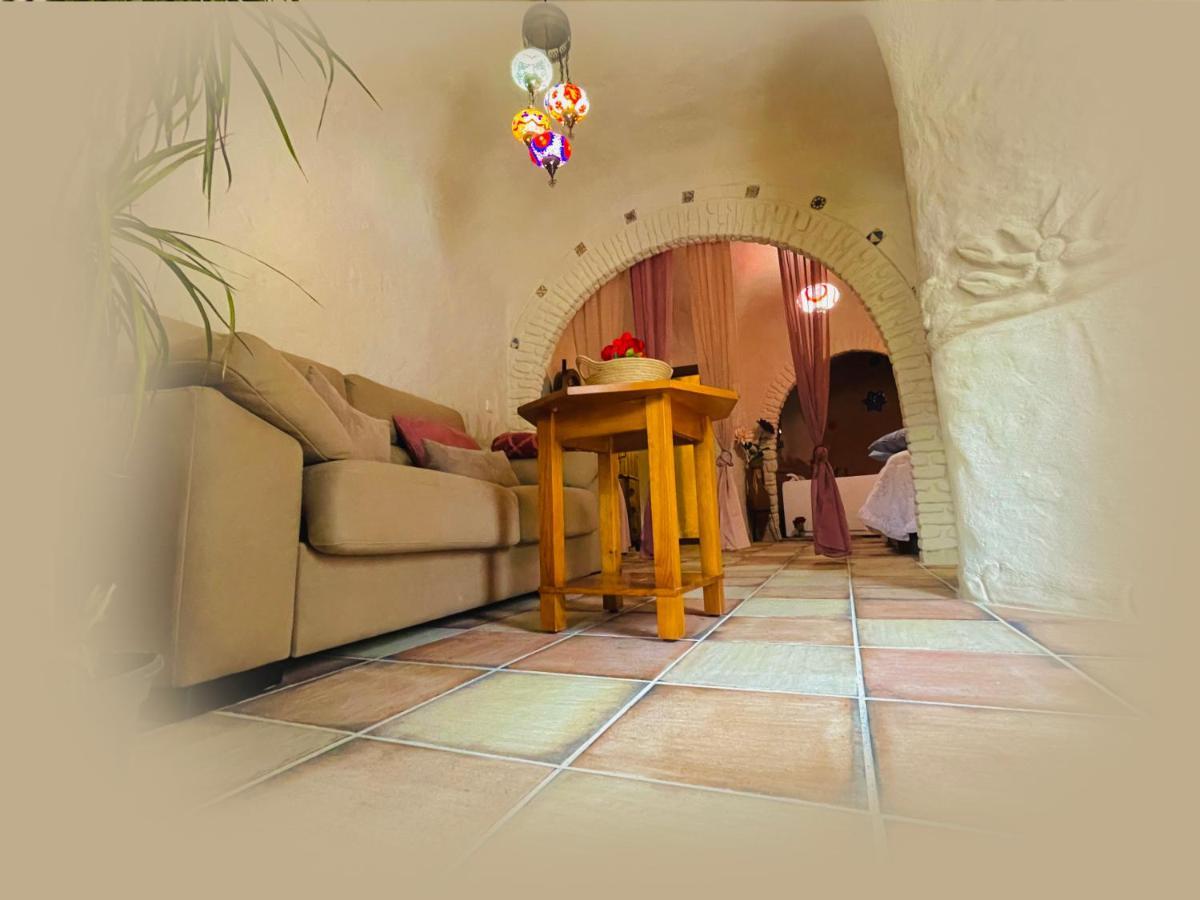 Casas Cueva El Castano Guest House ปัมปาเนย์รา ภายนอก รูปภาพ