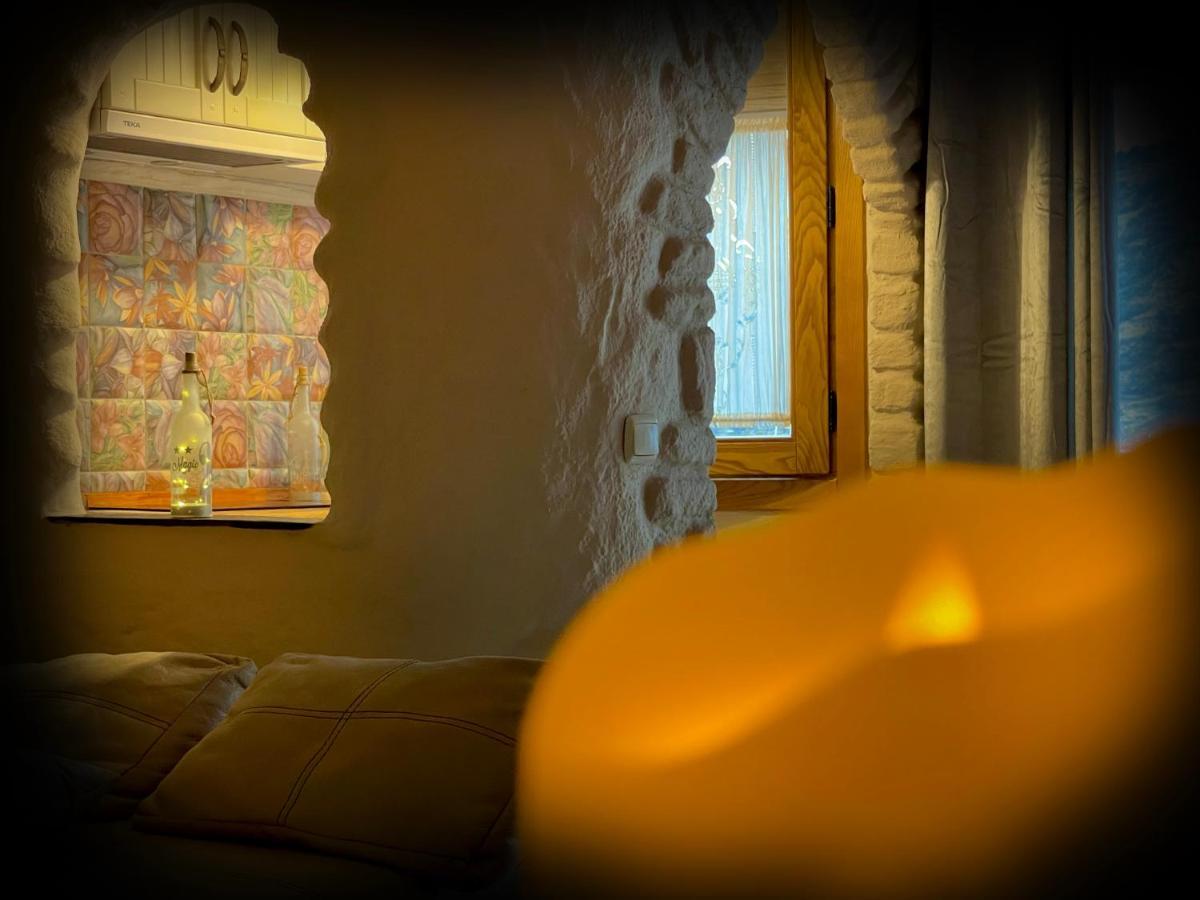 Casas Cueva El Castano Guest House ปัมปาเนย์รา ภายนอก รูปภาพ