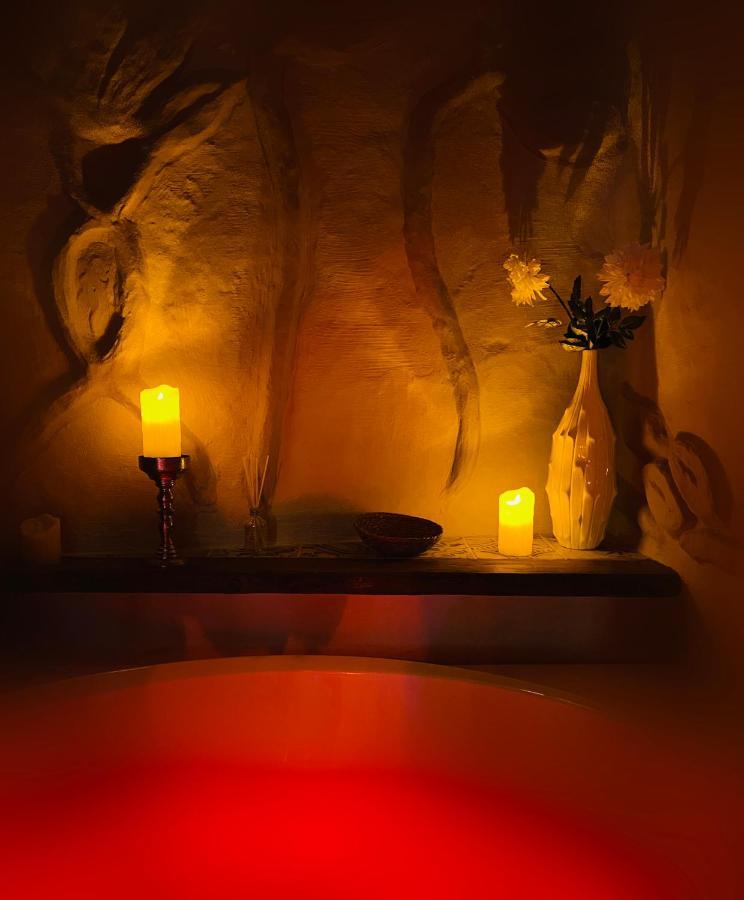 Casas Cueva El Castano Guest House ปัมปาเนย์รา ภายนอก รูปภาพ